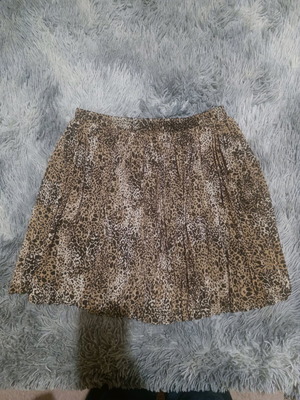 Sinsay pleated skirt with brown animal print like new