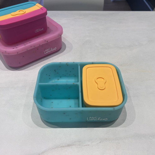 Abc Lunchies Silicone Snackmate Food Container like new, yellow