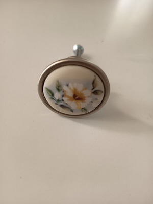 Roline 523 Antique Furniture Knob porcelain and satin nickel, like new, pack of 12