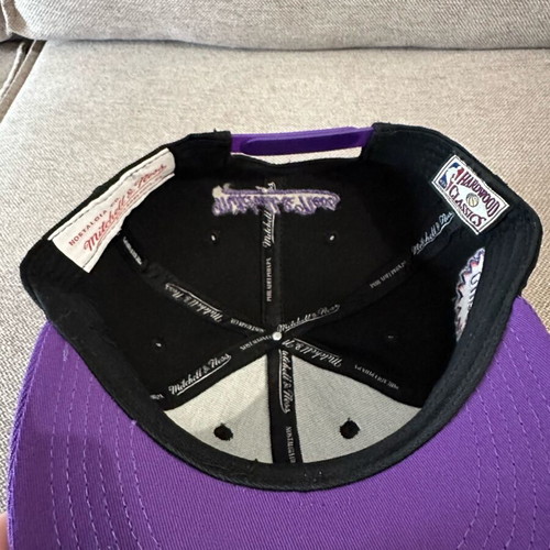 Phoenix Suns Mitchell & Ness Cap new
