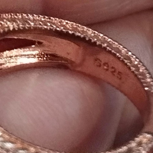 Elegance rose gold ring with yellow stone, size 18 mm