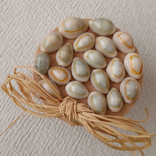 Handmade wooden jewelry box with shells like new