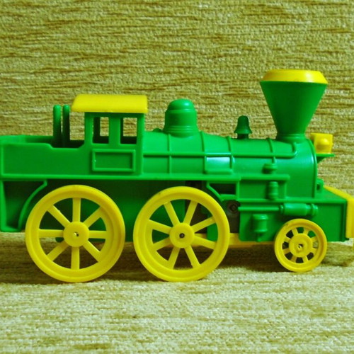 Kivi Vasileiadis Whistling Wind-Up Train New with Box