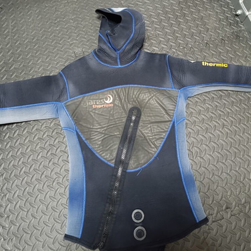 Mares Thermic 5mm Spearfishing Suit used, Large