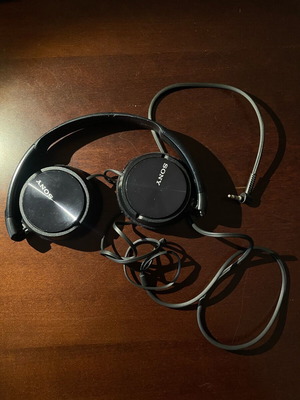 Sony headphones wired with 3.5mm jack used