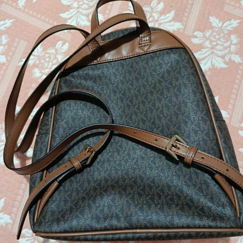 Michael Kors Abbey Medium Backpack new with tag, brown