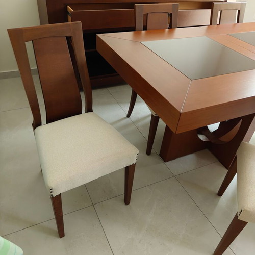 Wooden dining set with 6 chairs and buffet