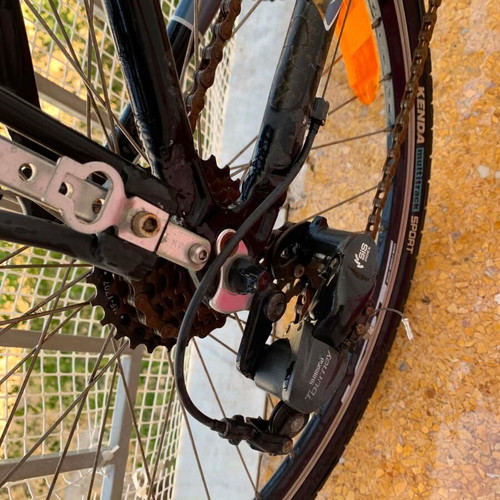Ideal Strike 26" mountain bike used with Shimano gears, front suspension, rack