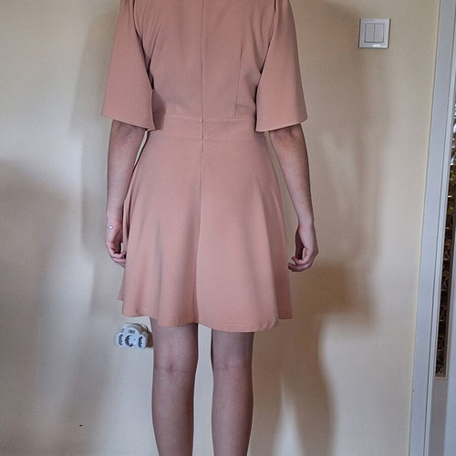 Regalinas pink dress size M, new