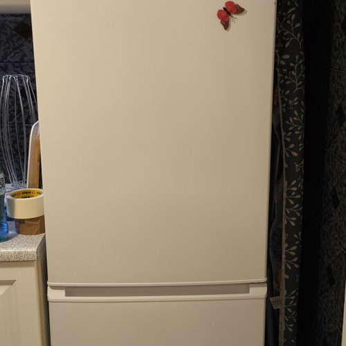 Arielli ARD-346RN refrigerator, 260L capacity, energy class A+