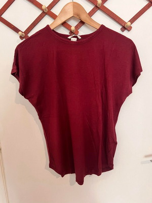 H&M burgundy blouse XS