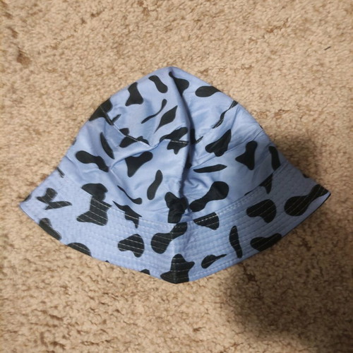 Bucket hat new, one size, black and blue