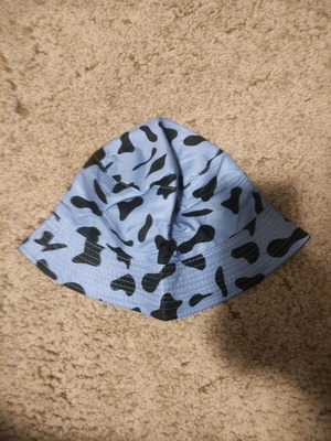 Bucket hat new, one size, black and blue