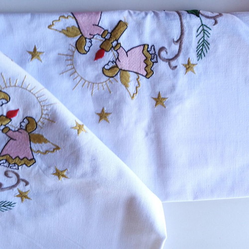 CHRISTMAS TABLECLOTH WITH BELLS