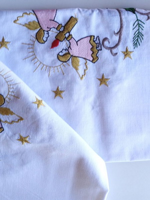 CHRISTMAS TABLECLOTH WITH BELLS