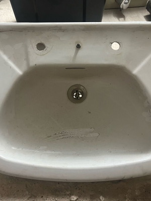 Sink used in good condition