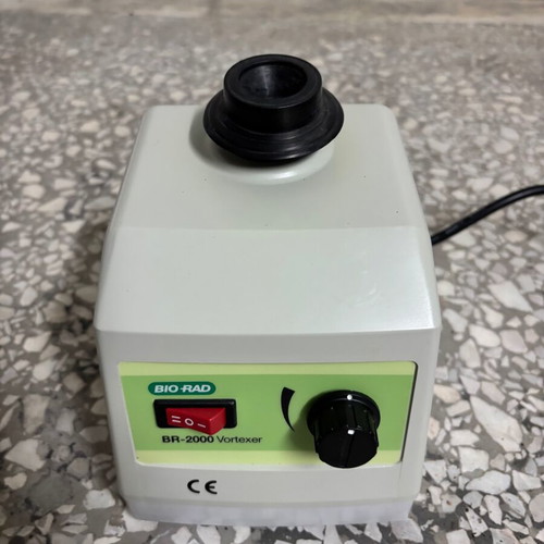 Vortex mixer 3000 rpm used with touch activation