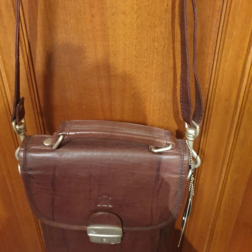 Karra shoulder bag genuine leather like new, brown