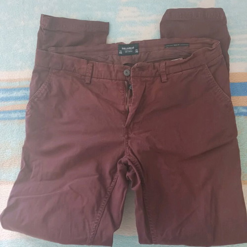 Pull Bear pants size 46 like new, red