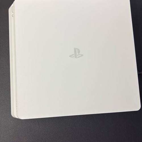 PlayStation 4 Slim 500GB λευκό μεταχειρισμένο με 1 παιχνίδι και χειριστήριο