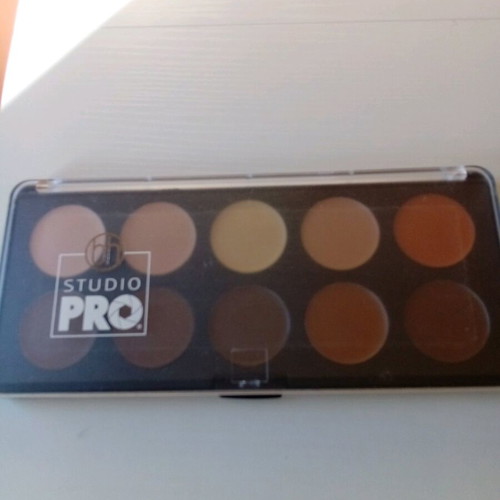 BH Cosmetics Studio Pro Cream Contour Palette new