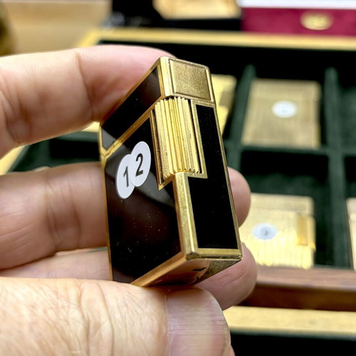 DuPont N12 lighter with Chinese lacquer, like new