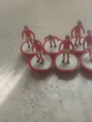 Παίκτες Subbuteo μεταχειρισμένοι, δύο λυγισμένοι