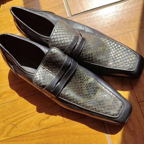 French Connection vintage black leather shoes with snake pattern never worn