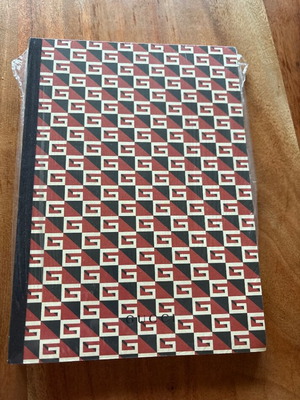 Gucci notebook with geometric G print new