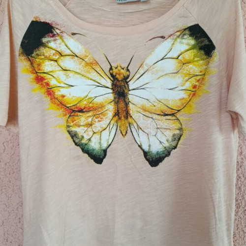 Women's blouse with butterfly print new, sizes L and XL