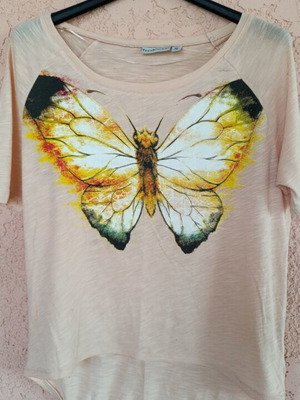 Women's blouse with butterfly print new, sizes L and XL