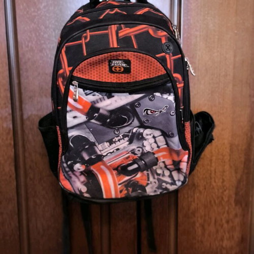 No Fear school backpack in very good condition with defective pocket