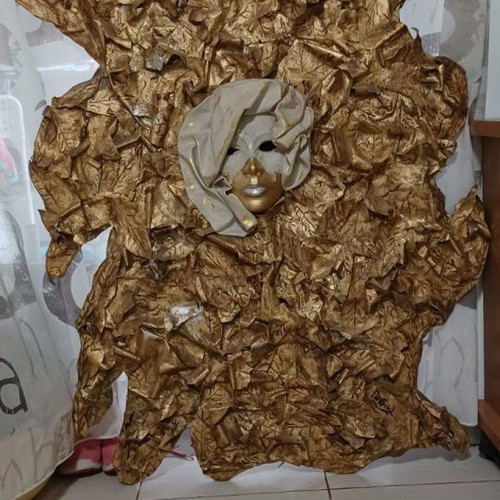 Decorative handmade painting used, height 1 meter, width 80 centimeters