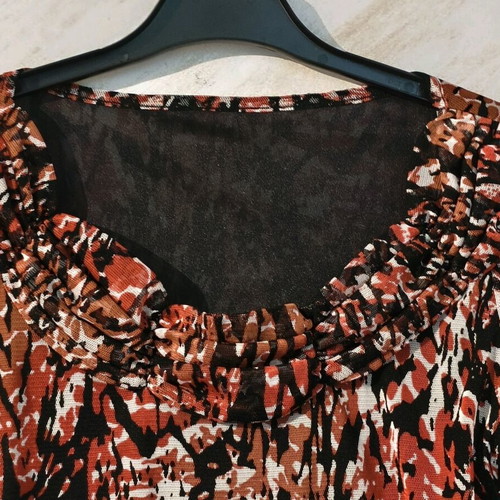 Blouse 3/4 sleeve printed brown black medium like new