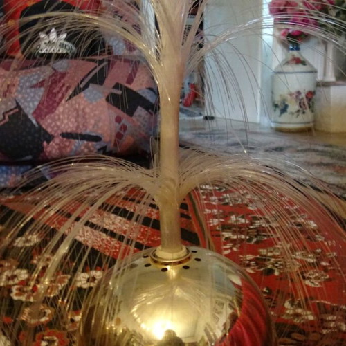 Collectible clock like new with lighting and rotating solinas