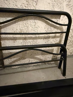 Metal Single Bed like new without mattress with 11 slats