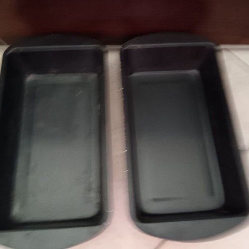 Cake pans used, set of 2 pieces