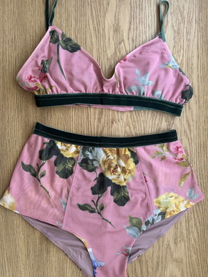 Madame Shoushou Bikini floral velvet details medium new