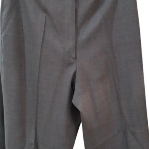 Hilton women's suit used, gray, two pieces