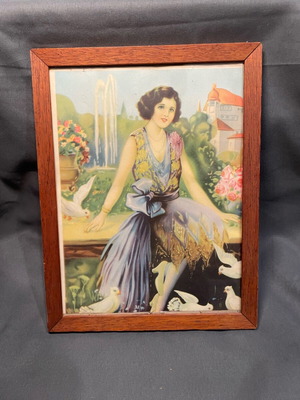 Vintage girl picture frame like new
