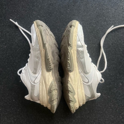 Bershka sneaker used, white, athletic, size 38