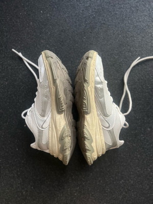 Bershka sneaker used, white, athletic, size 38