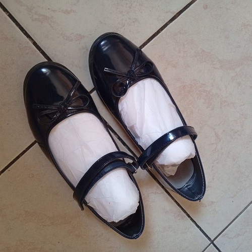 Marikelly black patent leather ballerinas size 37 like new