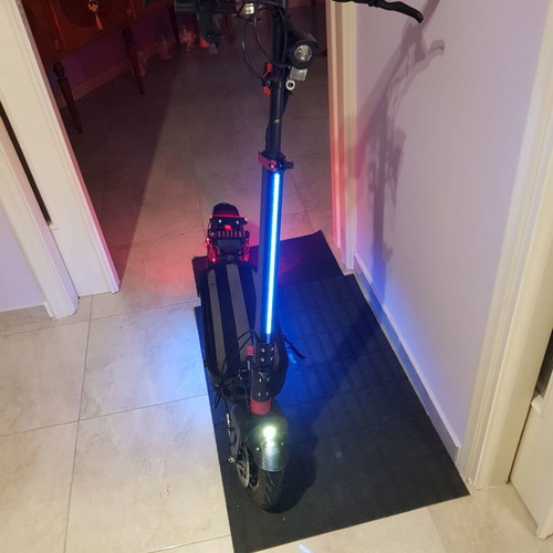 Zero 10 electric scooter used with 1000W motor and 70km range