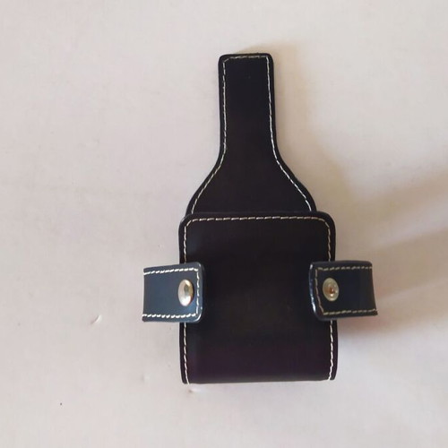 Leather phone case like new, black with metal hook