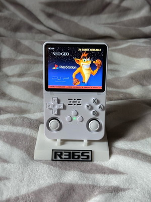 Retro handheld console with 16,000 games and memory card new