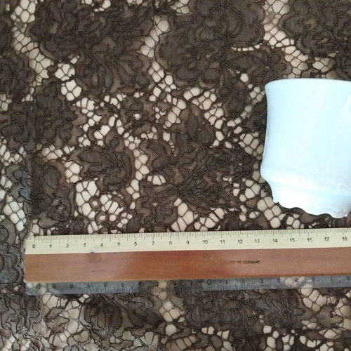 Vintage fabric mocha brown with lace flowers and scalloped edge 200x90