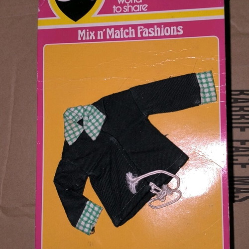 Sindy Pedigree clothing like new