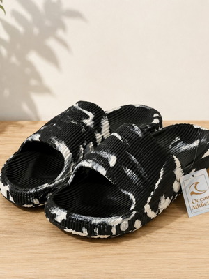 Ocean Addicts Slides black and white new