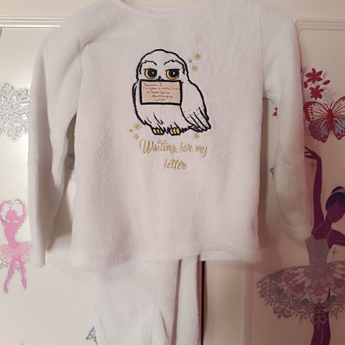 Harry Potter pajamas like new, for ages 7-8, white
